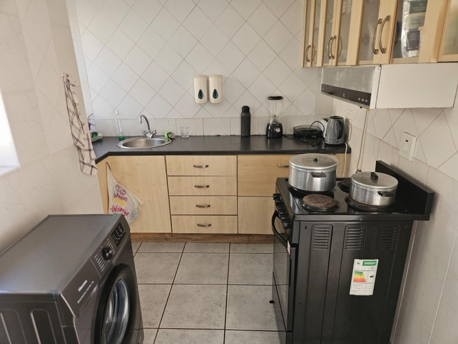To Let 1 Bedroom Property for Rent in Plattekloof Western Cape